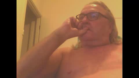 Snapshot of knobout chatting on January 2025 01:04:02 PM knobout online show from January 2025 01:04:02 PM