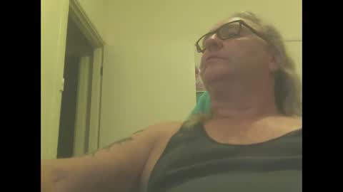 Snapshot of knobout chatting on January 2025 09:33:02 AM knobout online show from January 2025 09:33:02 AM