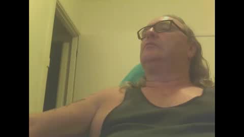 Snapshot of knobout chatting on March 2025 12:04:02 PM knobout online show from March 2025 12:04:02 PM