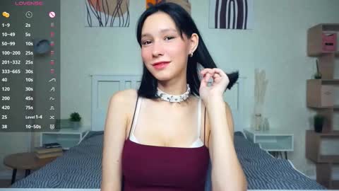 Emma online show from September 2025 07:37:02 PM