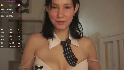 Emma online show from October 2025 07:43:01 PM