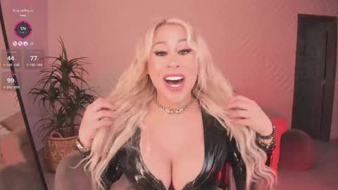  Kylie  online show from February 2025 03:08:01 PM