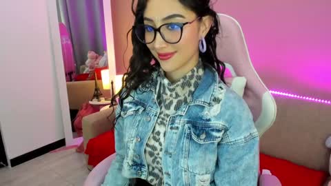 Kym Giraldo online show from January 2025 08:25:02 AM
