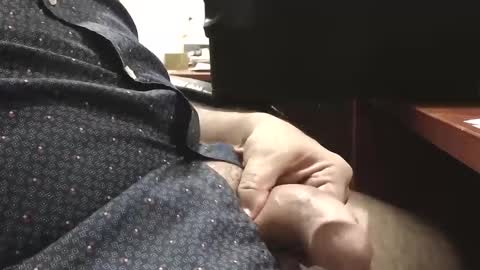 Snapshot of la_guyy chatting on October 2025 12:52:01 AM la_guyy online show from October 2025 12:52:01 AM