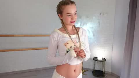 labubumia online show from September 2025 09:35:02 AM