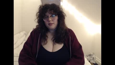 Lacey online show from December 2024 07:29:02 PM