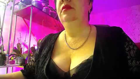 Lady Gloria online show from December 2024 03:58:01 AM