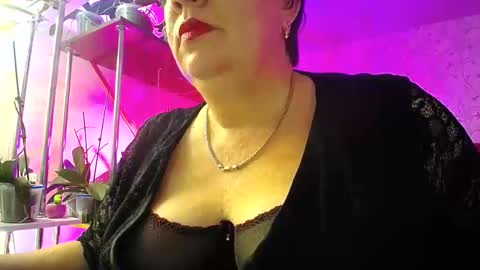 Lady Gloria online show from December 2024 03:22:01 PM