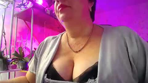 Lady Gloria online show from December 2024 09:35:01 AM
