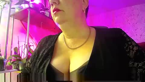 Lady Gloria online show from January 2025 01:21:01 PM