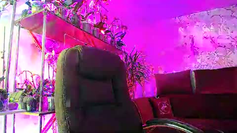 Lady Gloria online show from February 2025 06:44:01 AM
