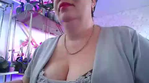 Lady Gloria online show from March 2025 12:12:02 PM