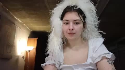 Snapshot of lama111111mama chatting on December 2024 09:44:02 PM I work 5PM to 9 PM EST New York online show from December 2024 09:44:02 PM