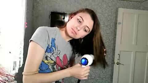 Snapshot of lanabeils chatting on December 2025 09:47:02 AM Lana online show from December 2025 09:47:02 AM