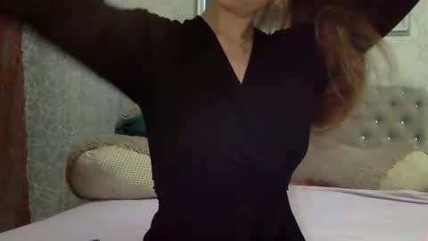 langoria online show from November 2025 10:43:02 PM