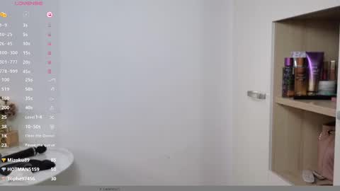 Snapshot of lara_sins chatting on February 2025 11:33:01 AM Lara Sins online show from February 2025 11:33:01 AM