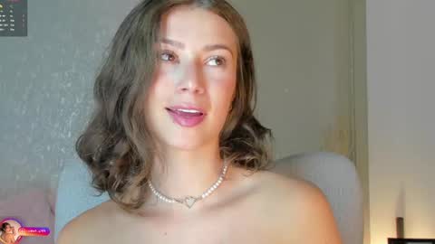 Lara  online show from September 2025 01:55:01 PM