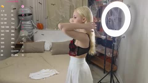 Snapshot of lashandramorgans chatting on November 2025 01:16:01 AM Emilia for my friends Amy online show from November 2025 01:16:01 AM