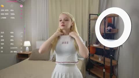 Snapshot of lashandramorgans chatting on November 2025 01:15:02 AM Emilia for my friends Amy online show from November 2025 01:15:02 AM