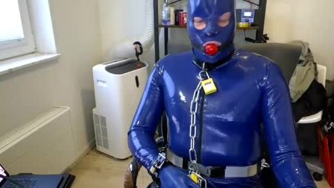 Snapshot of latexslaafboy2 chatting on October 2025 07:09:02 AM latexslaafboy online show from October 2025 07:09:02 AM