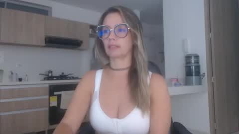 Snapshot of latinpaprika chatting on December 2025 11:30:02 AM latinpaprika online show from December 2025 11:30:02 AM