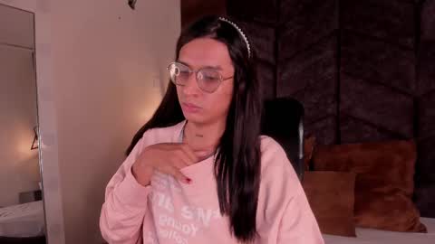 lauraagomezz__ online show from February 2025 12:03:01 AM