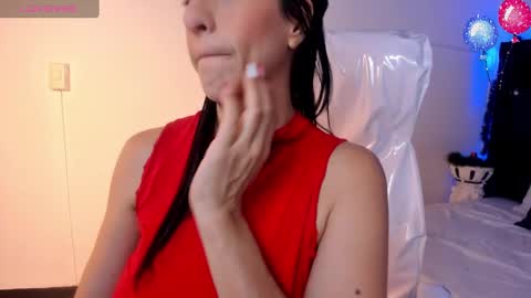 Lauren online show from December 2024 03:27:01 PM