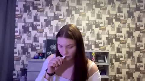 Hannah online show from September 2025 04:17:01 PM