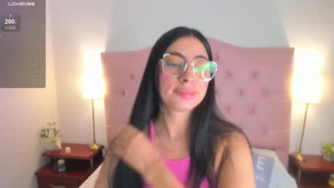 laurenn_smitth online show from February 2025 12:39:02 PM