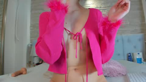 Lauryn online show from February 2025 01:01:01 PM