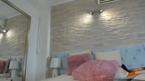 Lauryn online show from February 2025 12:52:02 PM