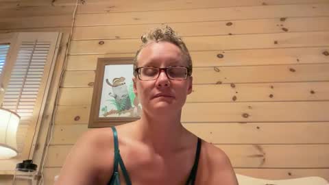 Snapshot of leahwilde chatting on October 2025 09:02:01 PM Lee online show from October 2025 09:02:01 PM