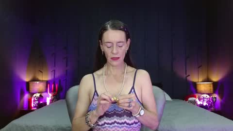 Leana online show from December 2024 11:32:02 AM
