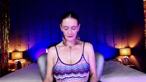 Leana online show from December 2024 11:37:02 AM