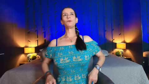 Leana online show from September 2025 11:32:01 AM