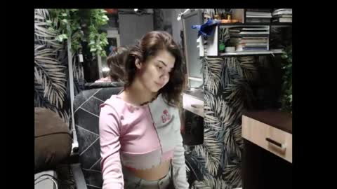 Liya online show from September 2025 01:33:02 AM