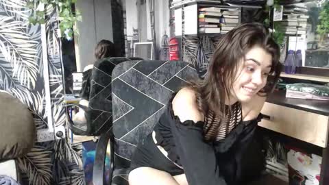 Liya online show from October 2025 02:51:02 PM