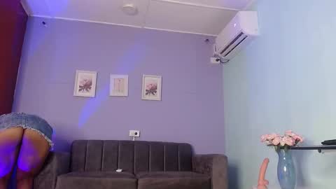 leidy_valencia online show from September 2025 01:46:01 PM