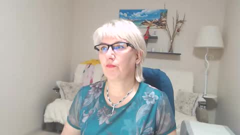 Snapshot of leilamays chatting on December 2024 08:56:01 AM Leila Kinky online show from December 2024 08:56:01 AM