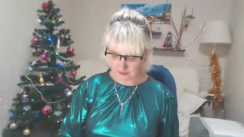 Snapshot of leilamays chatting on January 2025 07:53:02 AM Leila Kinky online show from January 2025 07:53:02 AM