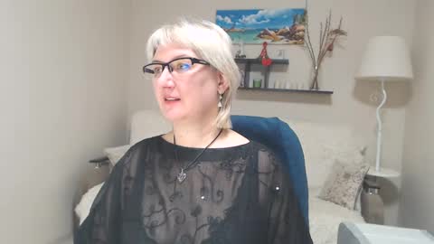 Snapshot of leilamays chatting on January 2025 05:40:02 AM Leila Kinky online show from January 2025 05:40:02 AM