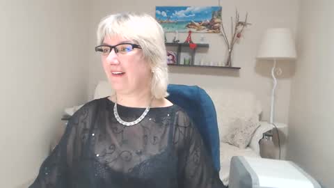 Snapshot of leilamays chatting on February 2025 05:56:02 AM Leila Kinky online show from February 2025 05:56:02 AM