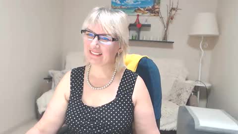 Snapshot of leilamays chatting on March 2025 11:12:02 AM Leila Kinky online show from March 2025 11:12:02 AM