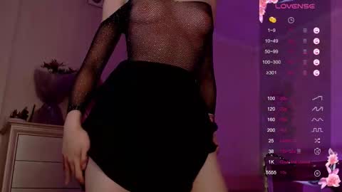 Snapshot of leilavanillla chatting on November 2025 12:53:01 AM Leila online show from November 2025 12:53:01 AM