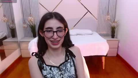Lena online show from September 2025 09:03:02 PM