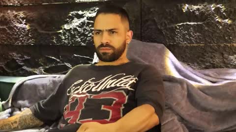 Leo  Diaz online show from November 2025 11:40:01 PM