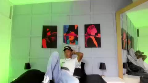 leo_jhonson online show from September 2025 02:50:01 PM