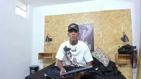 leo_jhonson online show from September 2025 12:49:02 PM