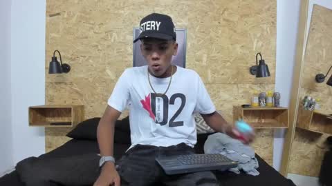 leo_jhonson online show from September 2025 12:51:01 PM