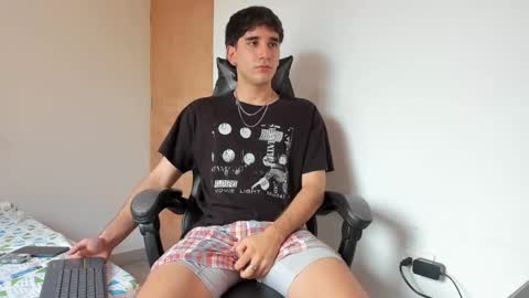 Snapshot of leo_jones389 chatting on March 2025 06:47:02 PM Leo Jones online show from March 2025 06:47:02 PM